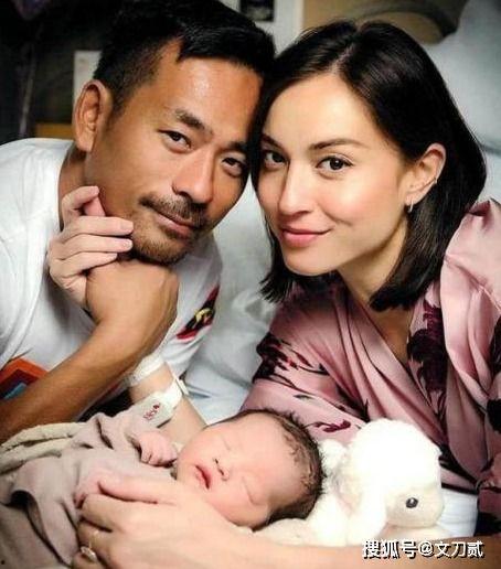 吃瓜爆料抓小三完整,吃瓜群众助力，小三现形记