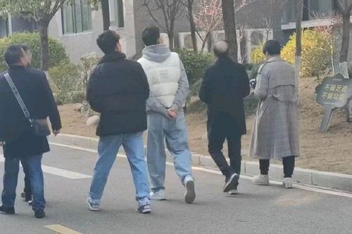 网曝吃瓜热门新闻,吃瓜群众热议，揭秘事件背后真相