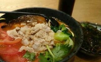 明星网红吃云南米线,米线飘香，味蕾之旅启程
