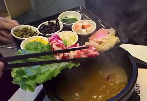 明星网红吃云南米线,米线飘香，味蕾之旅启程