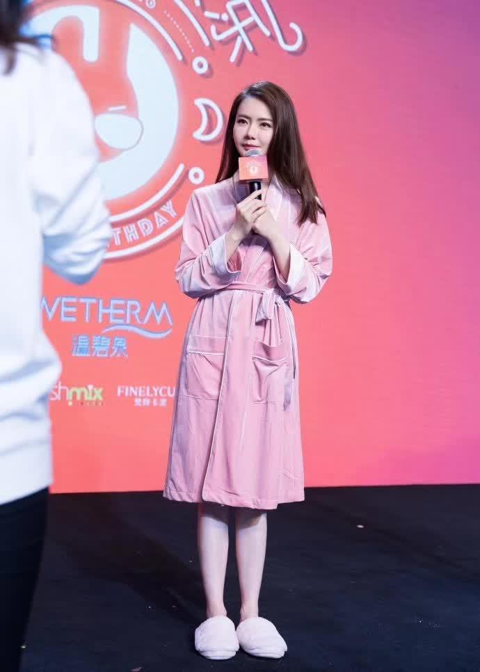 明星网红同款睡衣,明星私藏，舒适时尚两不误