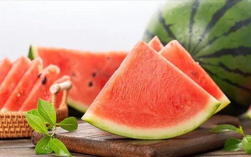 今日大暑吃瓜不,吃瓜解暑，享受夏日盛宴