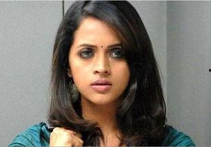 小女孩明星网红,揭秘小女孩明星网红的成长之路