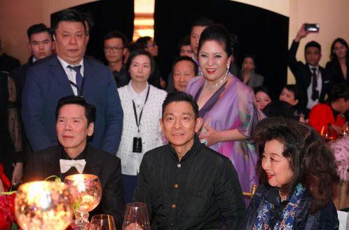 吃瓜香港娱乐圈视频,吃瓜视频带你领略幕后风云