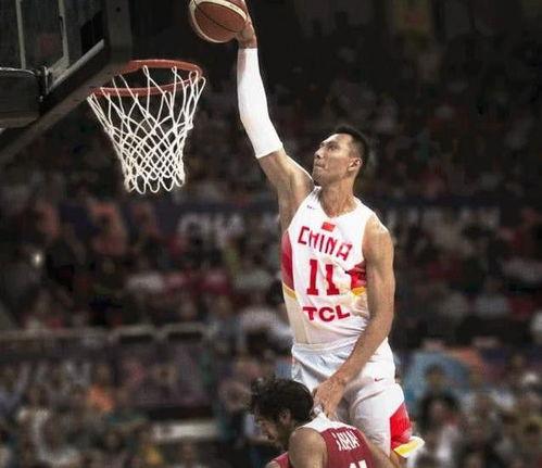 易建联吃瓜黑料,揭秘篮球巨星背后的争议与真相