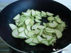 热门葫芦瓜还有什么叫法,探寻热门蔬果的多重美称