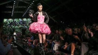 发布会明星网红,发布会现场盛况空前！”