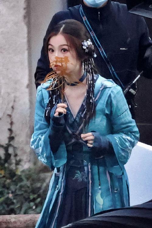 网曝吃瓜黑料 军训,揭秘网曝吃瓜黑料背后的真相