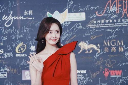 明星网红林允儿,从韩流女神到时尚偶像的蜕变之路